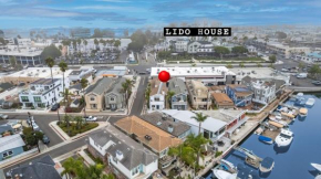 Steps to Lido Village and the Marina Heart of Lido Island WITH PARKING